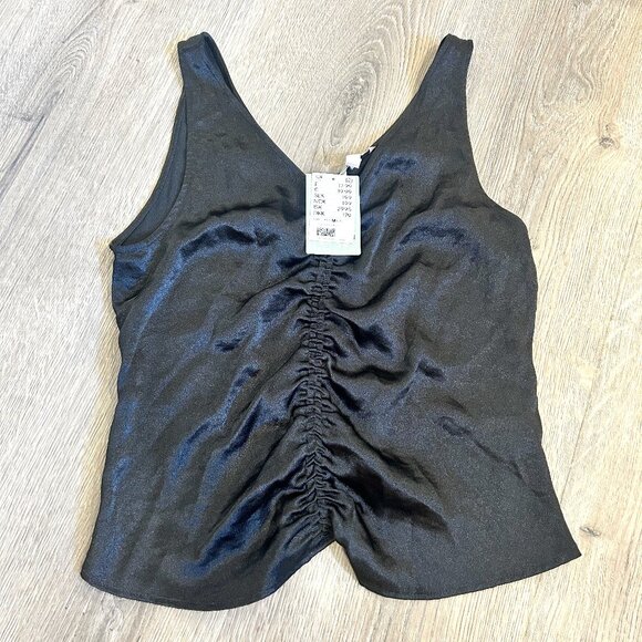 Black, sleeveless top - Picture 1 of 1